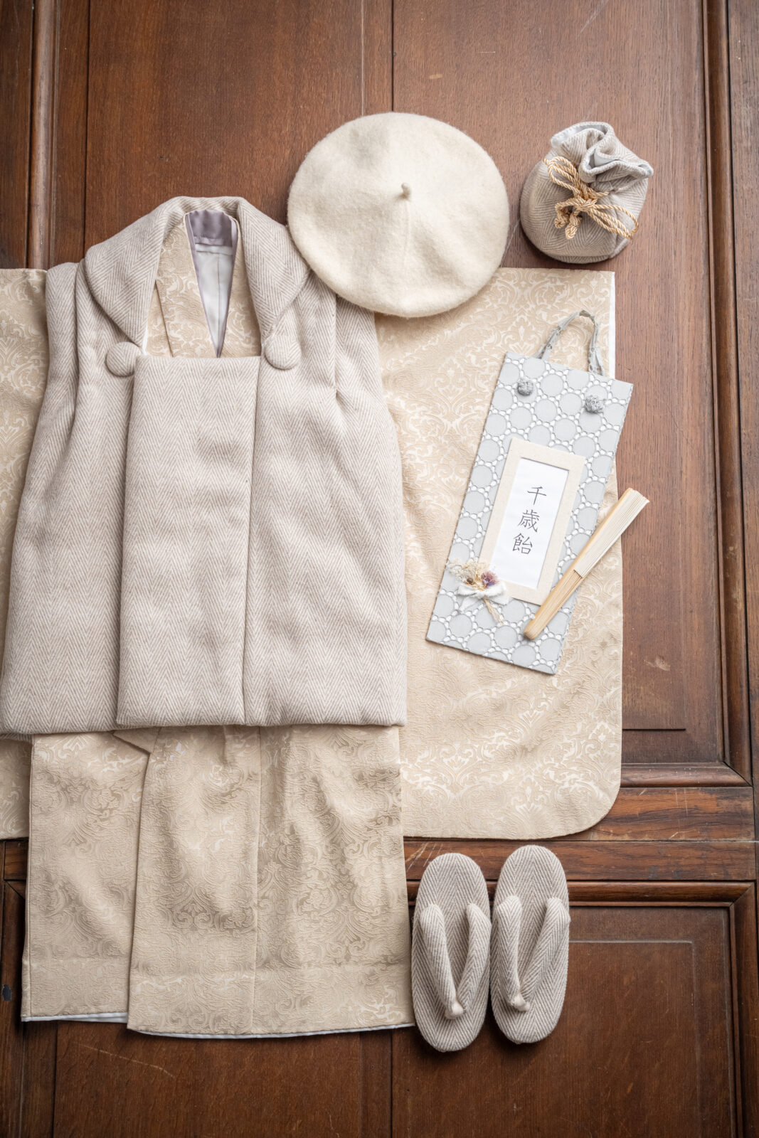 3歳 被布 男女兼用 地模様ベージュ 95–110cm（studio ate 七五三衣装）