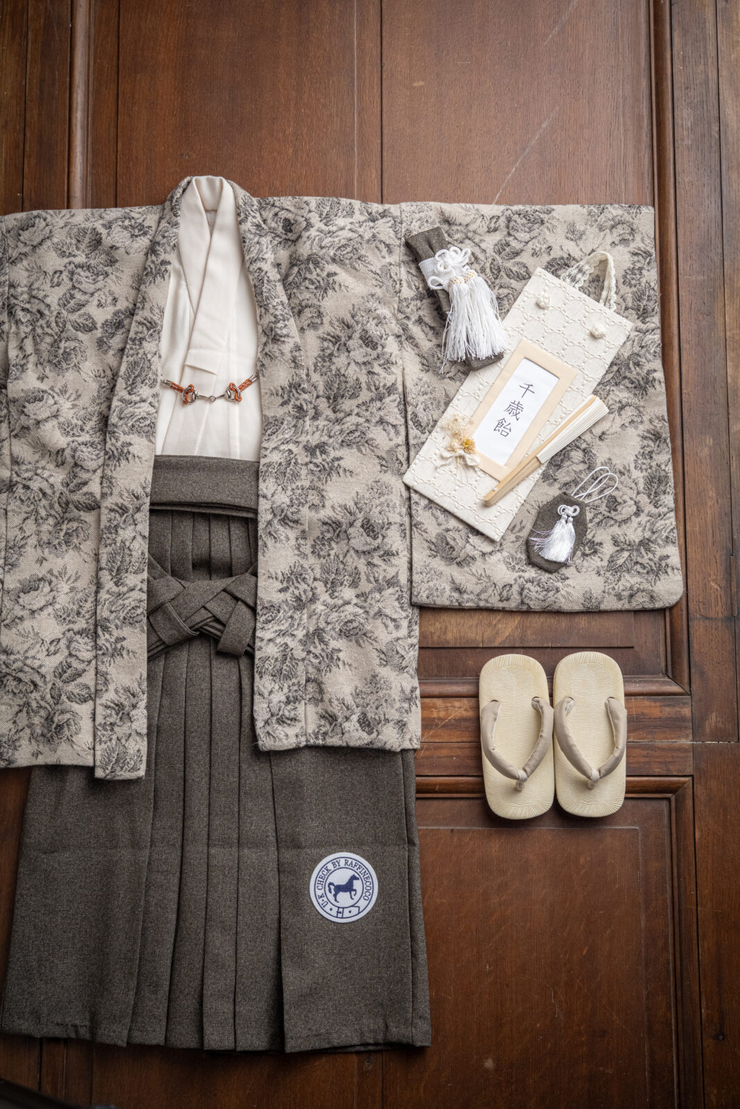 ジャガードグレー・男の子・5歳・羽織袴 105–120cm（studio ate 七五三衣装）