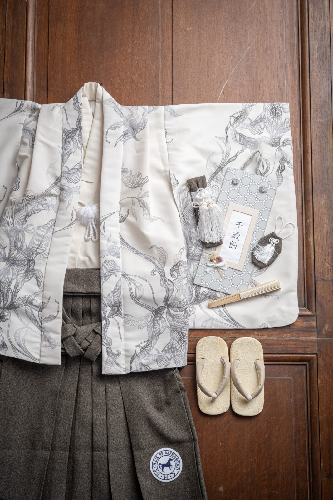 植物xグレーホワイトB・男の子・5歳・羽織袴 105–120cm（studio ate 七五三衣装）