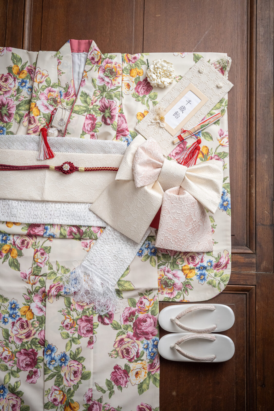 7歳 女児 白ピンク色 花柄 115–130cm（studio ate 七五三衣装）