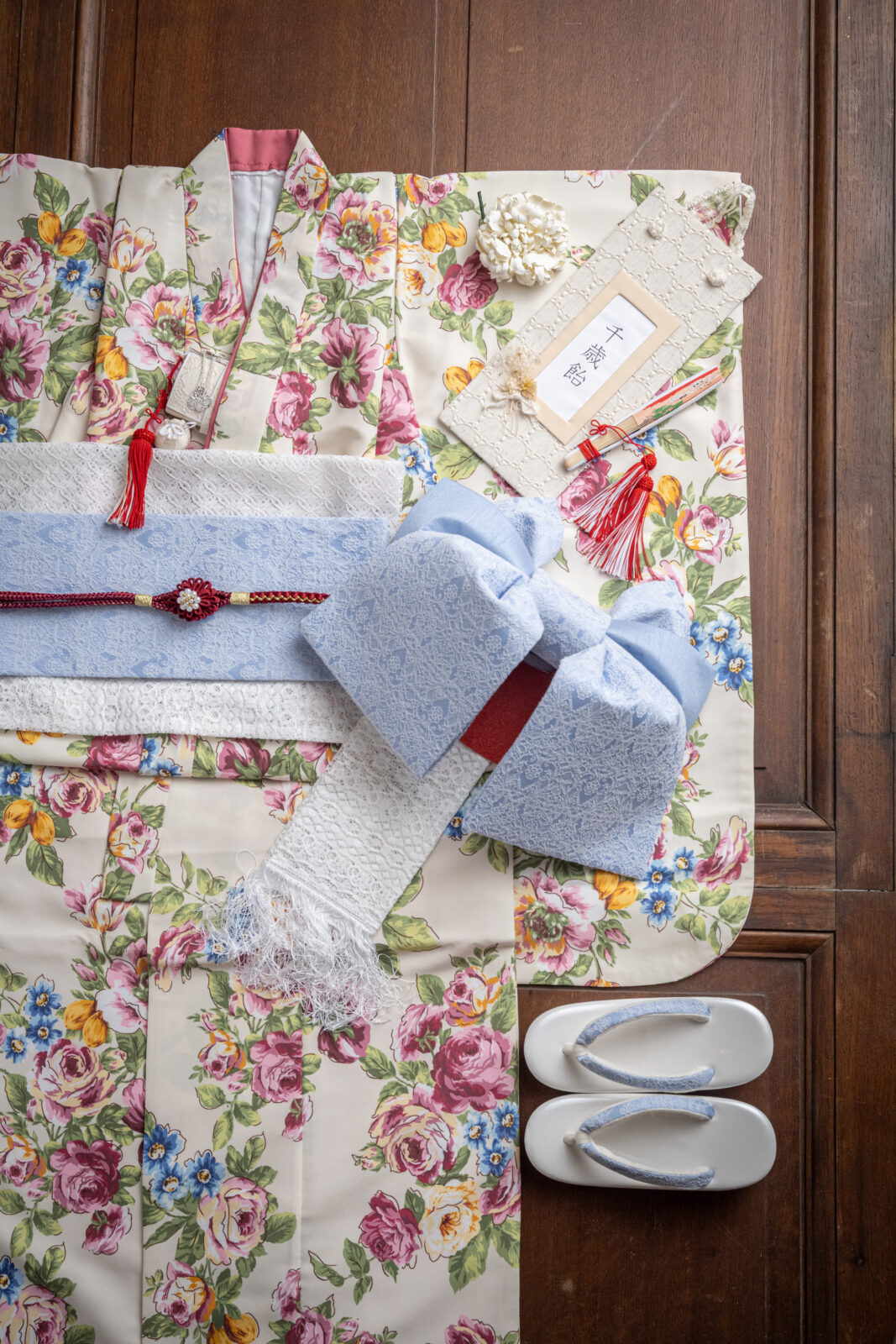 7歳 女児 白ピンク色 花柄 115–130cm（studio ate 七五三衣装）