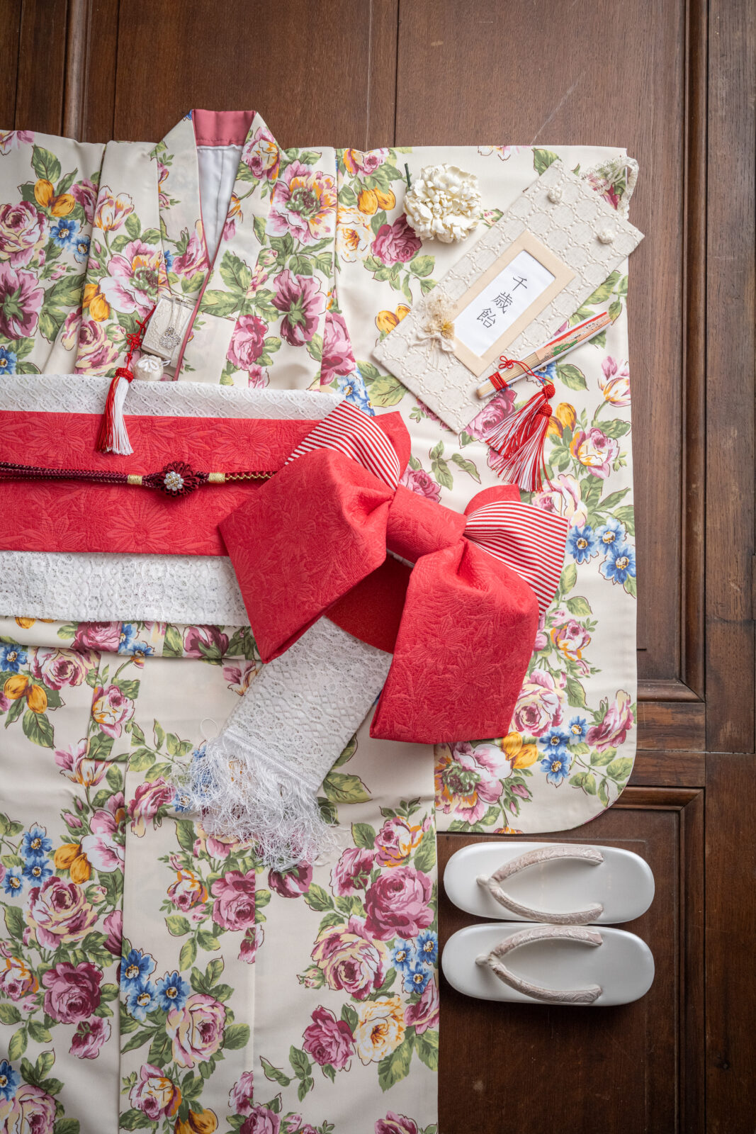 7歳 女児 白ピンク色 花柄 115–130cm（studio ate 七五三衣装）