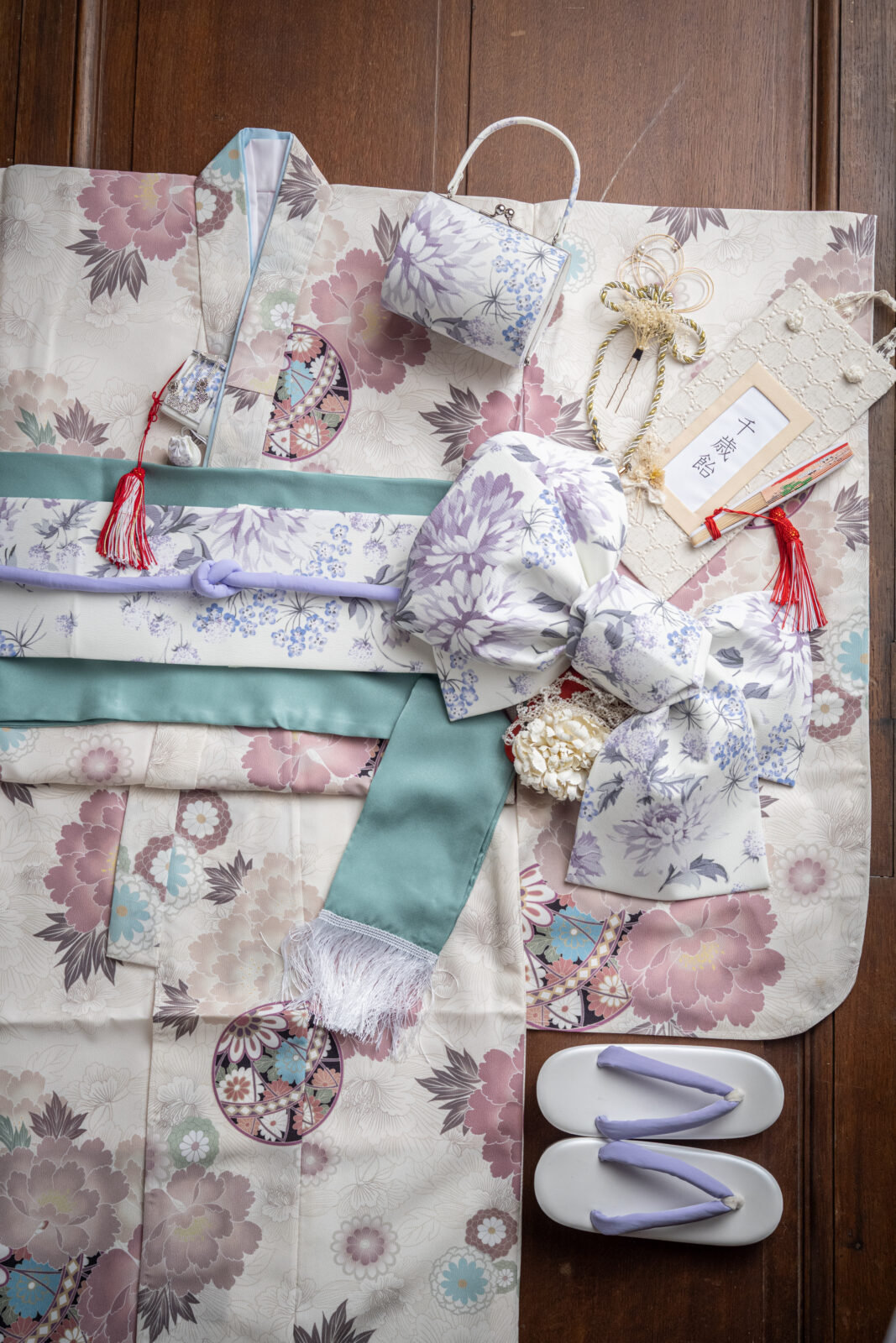 7歳 女児 赤色 古典柄 115–130cm（studio ate 七五三衣装）